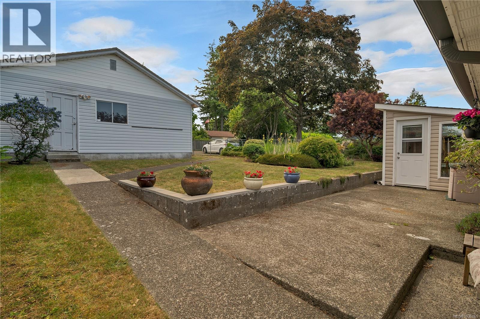 558 Alder St - 38