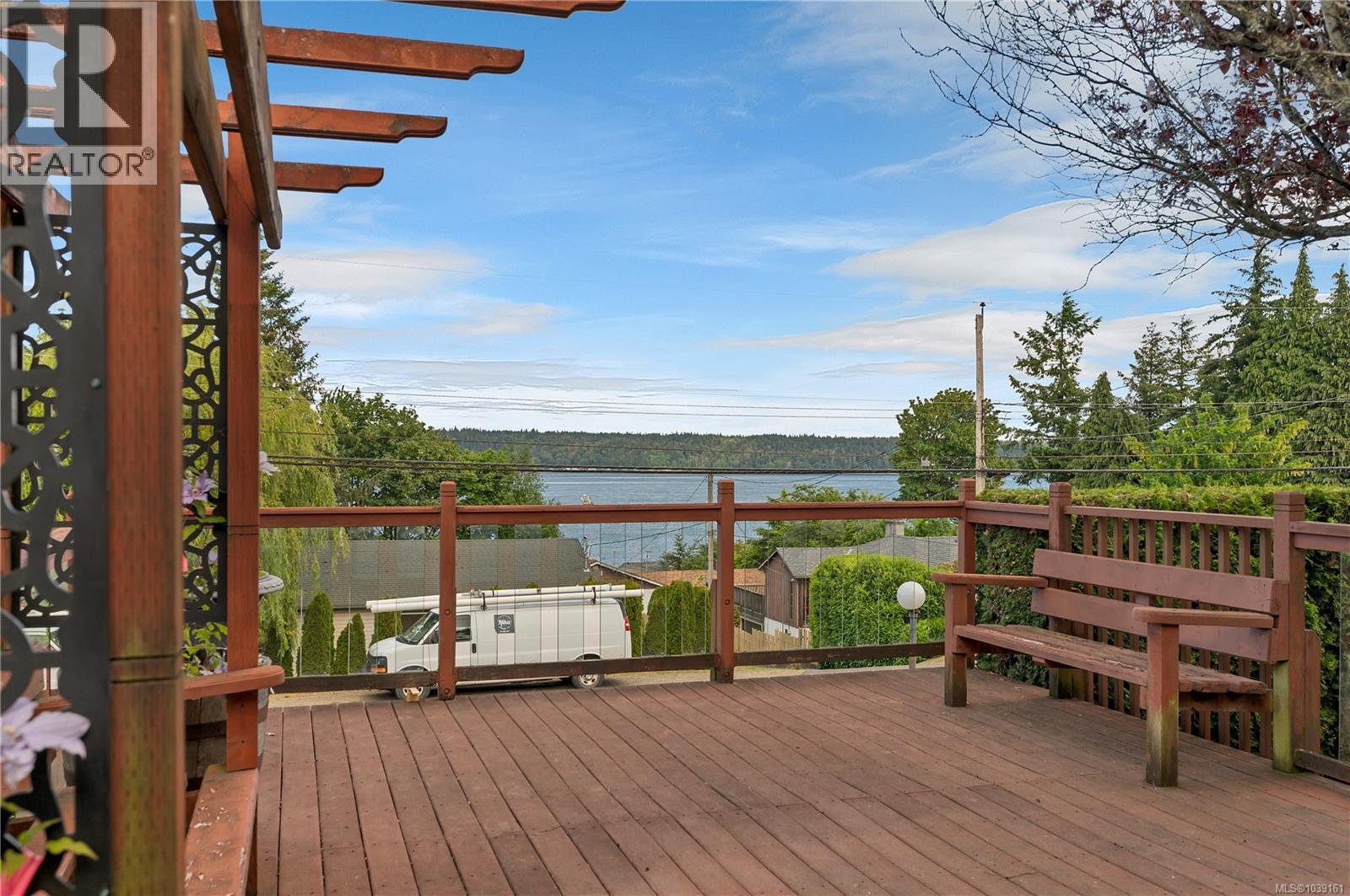 558 Alder St - 28