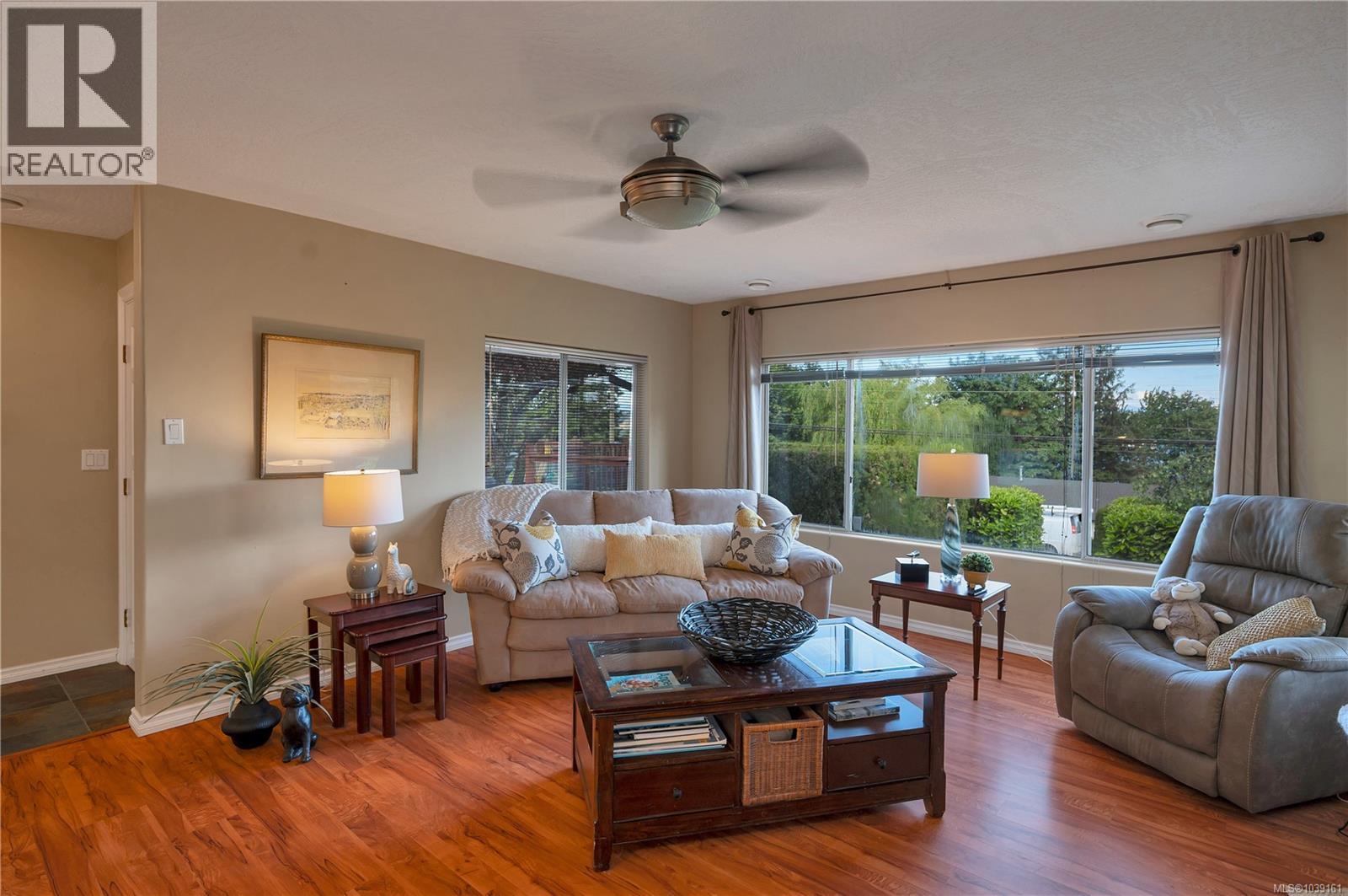 558 Alder St - 12
