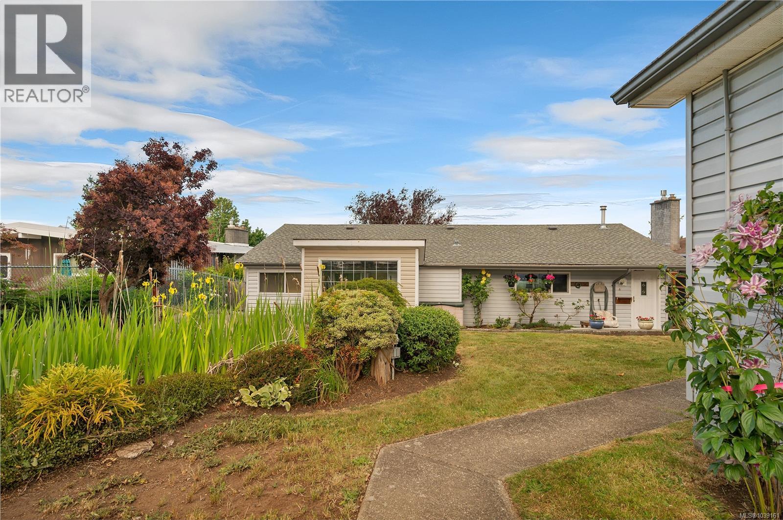 558 Alder St - 2