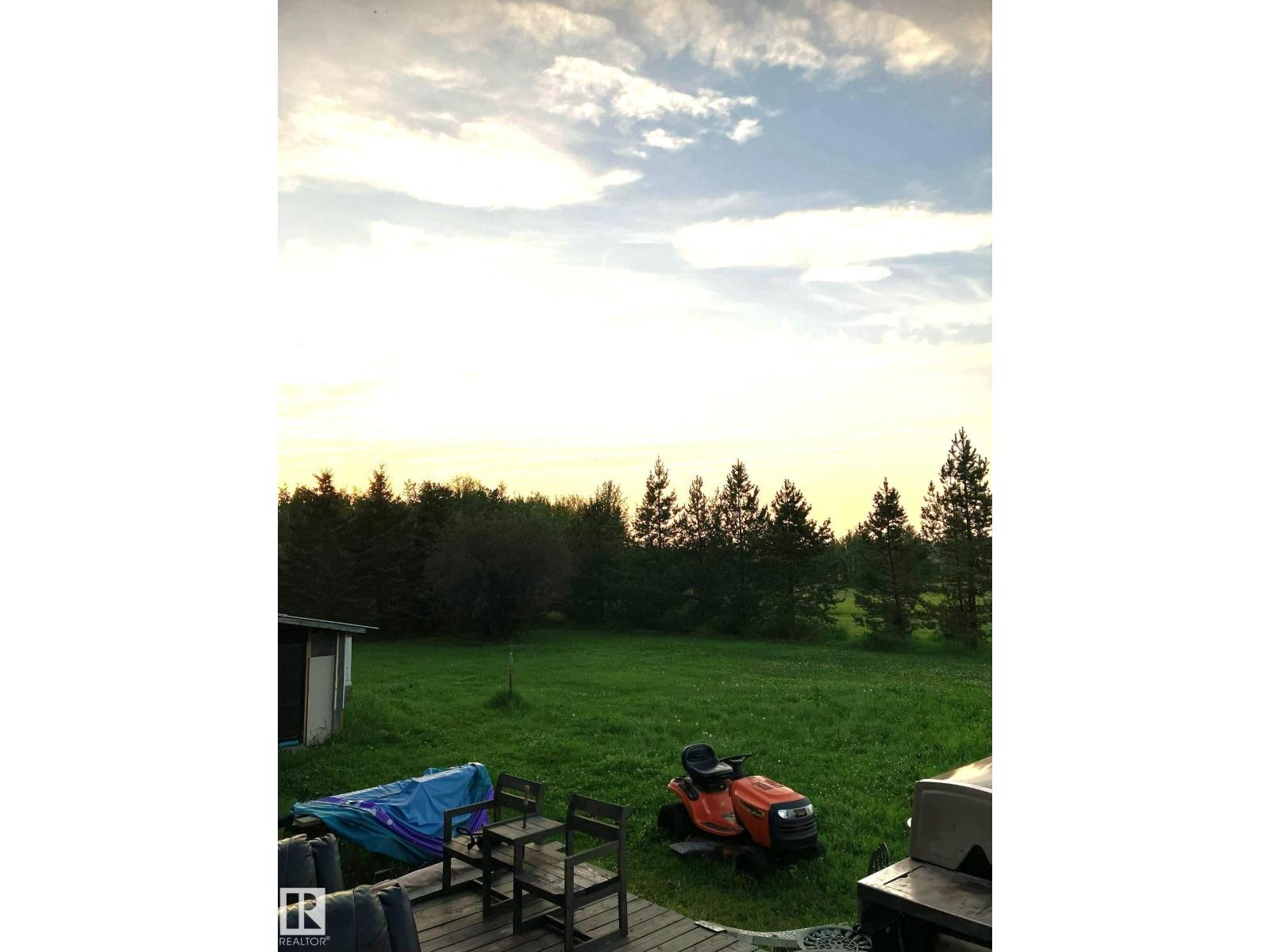 4732 54 AV — photo 33