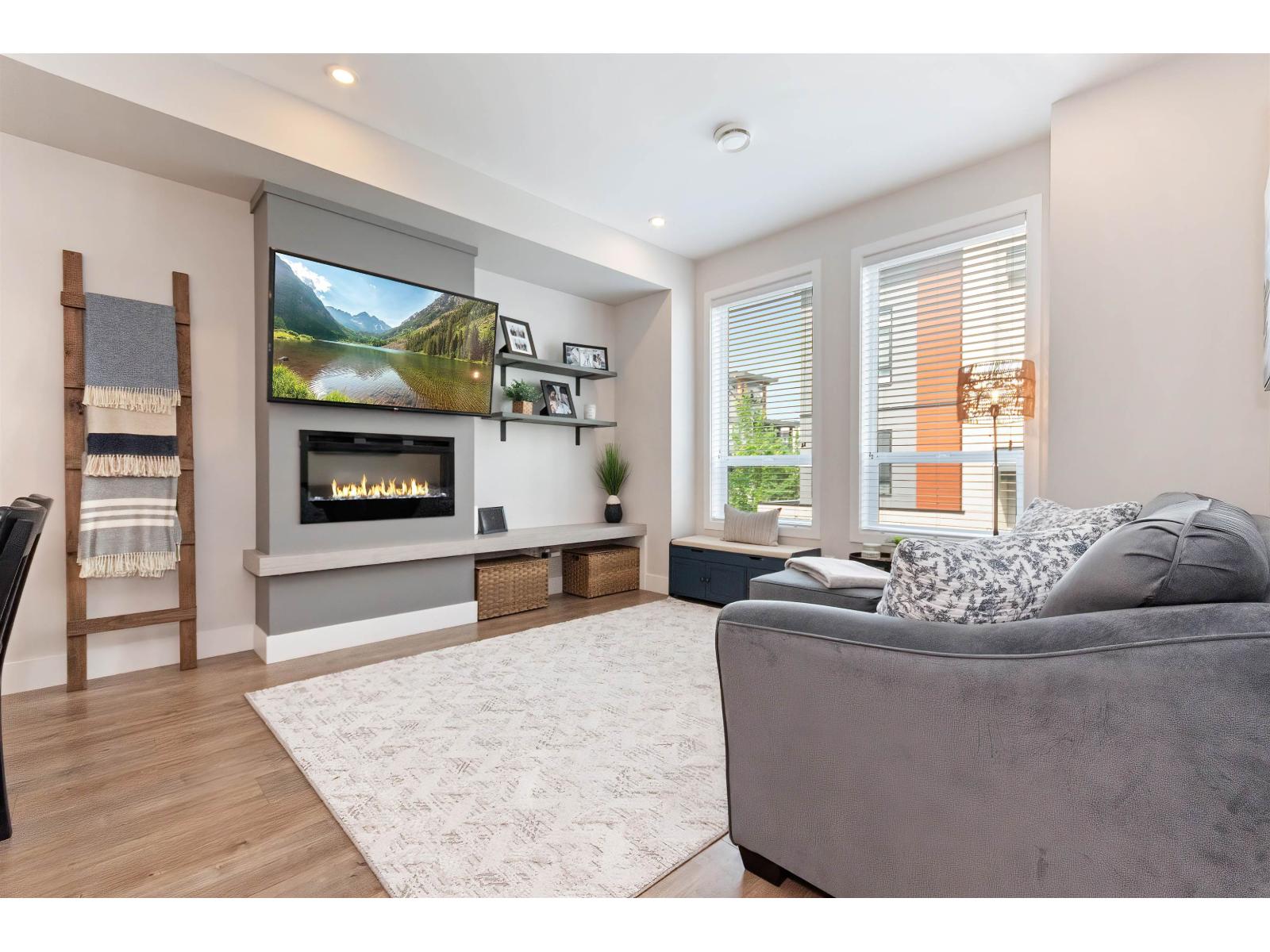 30 45500 CAMPUS DRIVE, Garrison Crossing, Chilliwack