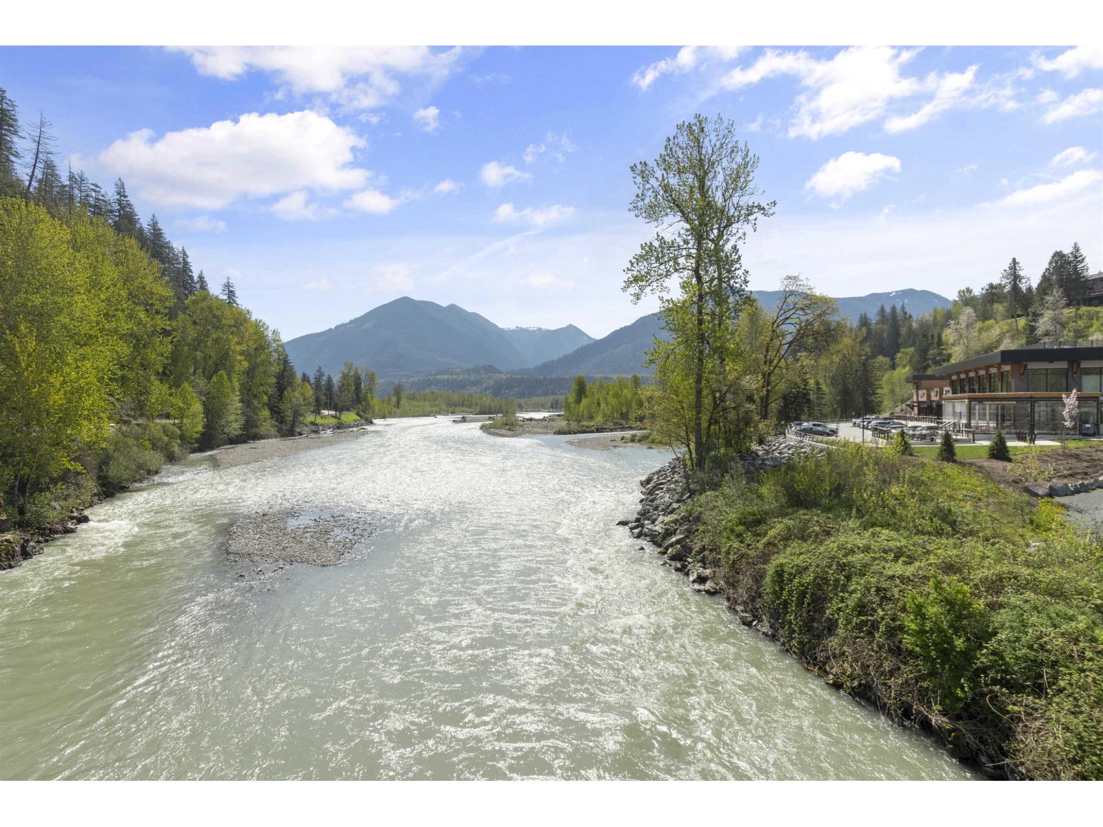 30 45500 CAMPUS DRIVE, Garrison Crossing, Chilliwack