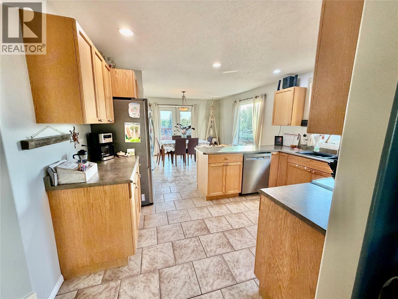 9005 19 Street - 9