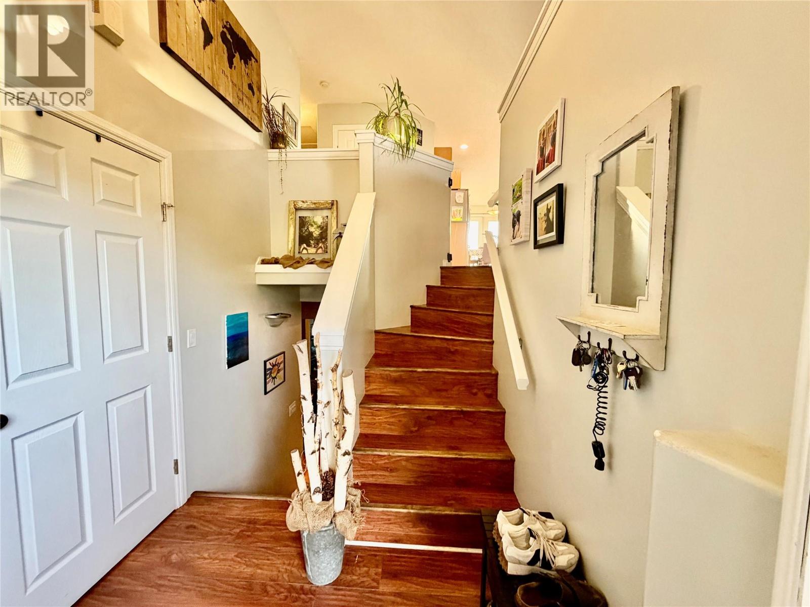 9005 19 Street - 4