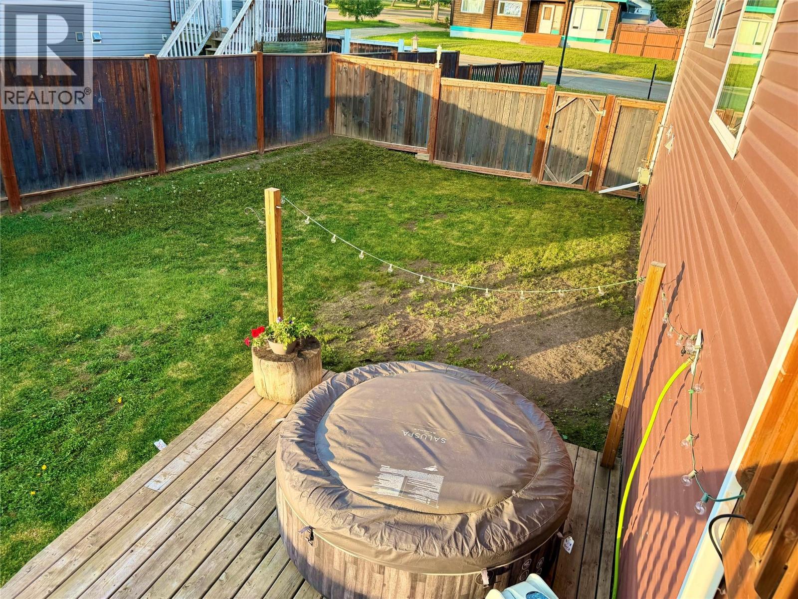 9005 19 Street - 33