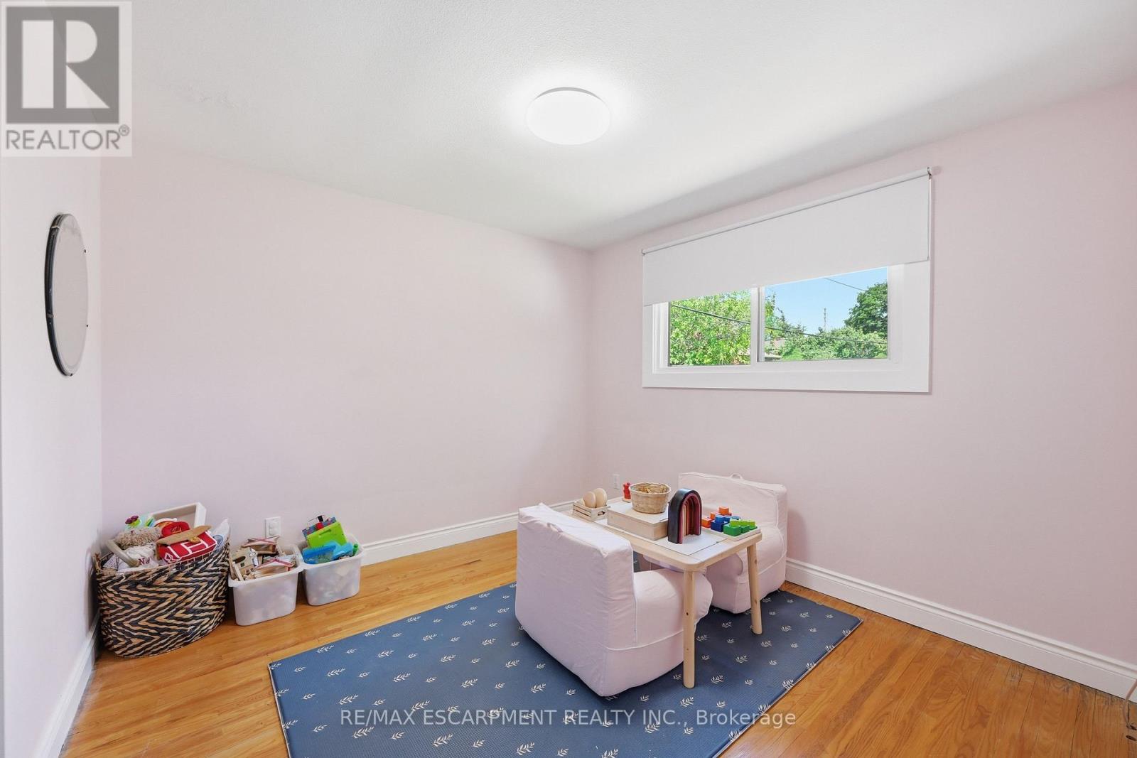 563 ELWOOD ROAD - 25
