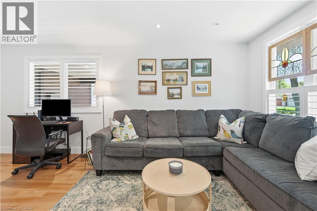 563 ELWOOD Road - 11