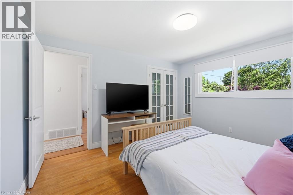563 ELWOOD Road - 22
