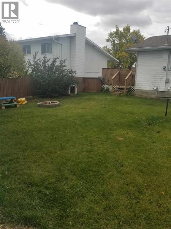 4904 52 St — photo 12