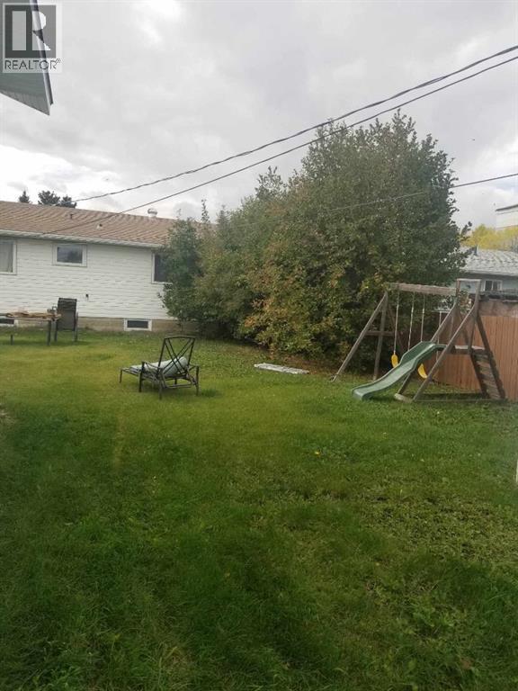 4904 52 St — photo 14