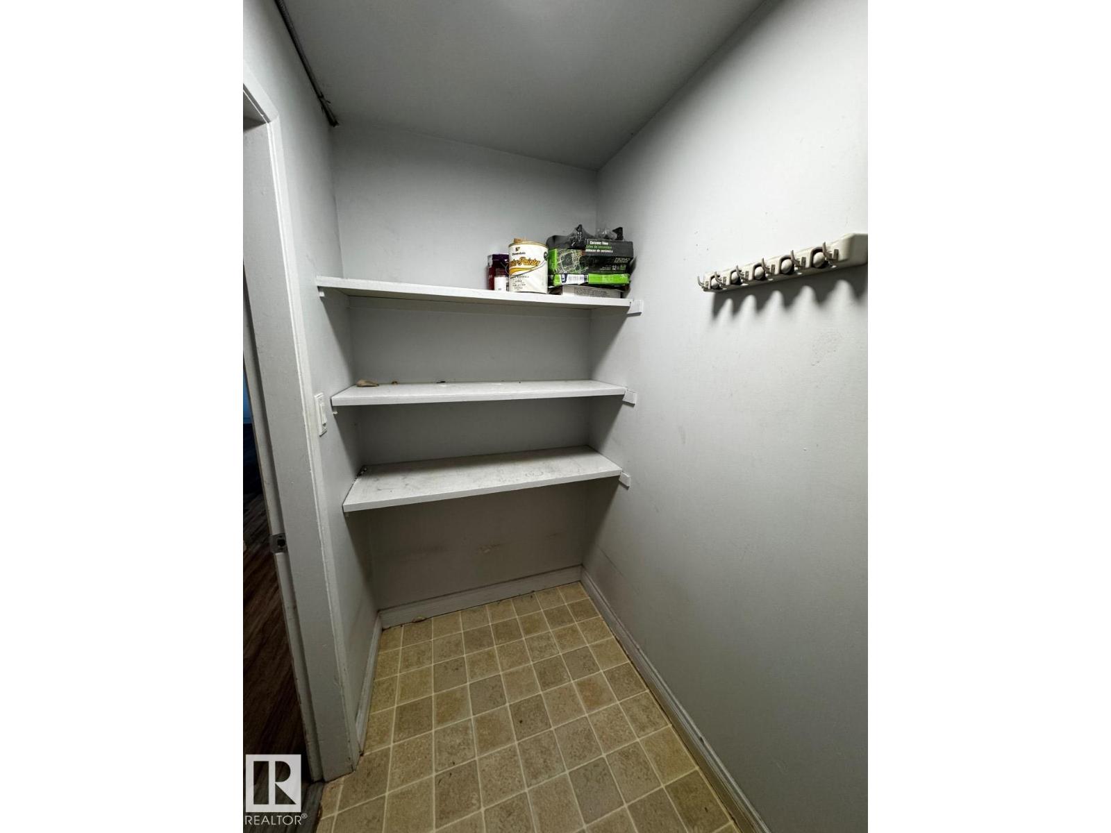 #203 10415 93 ST NW - 14
