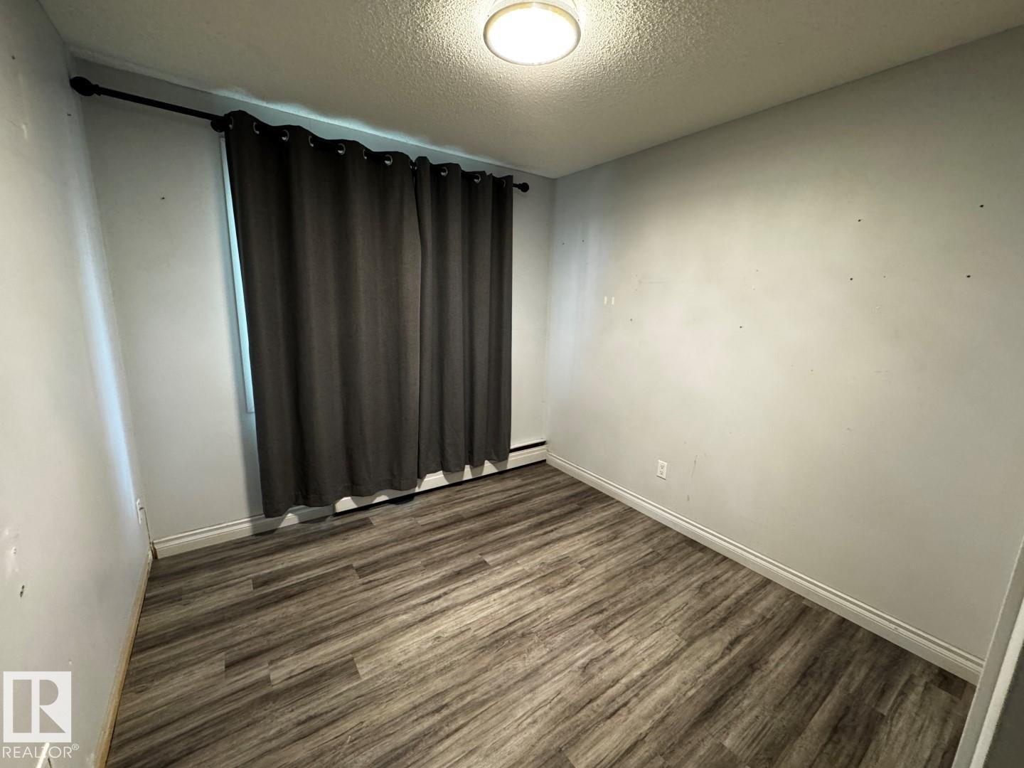#203 10415 93 ST NW - 9
