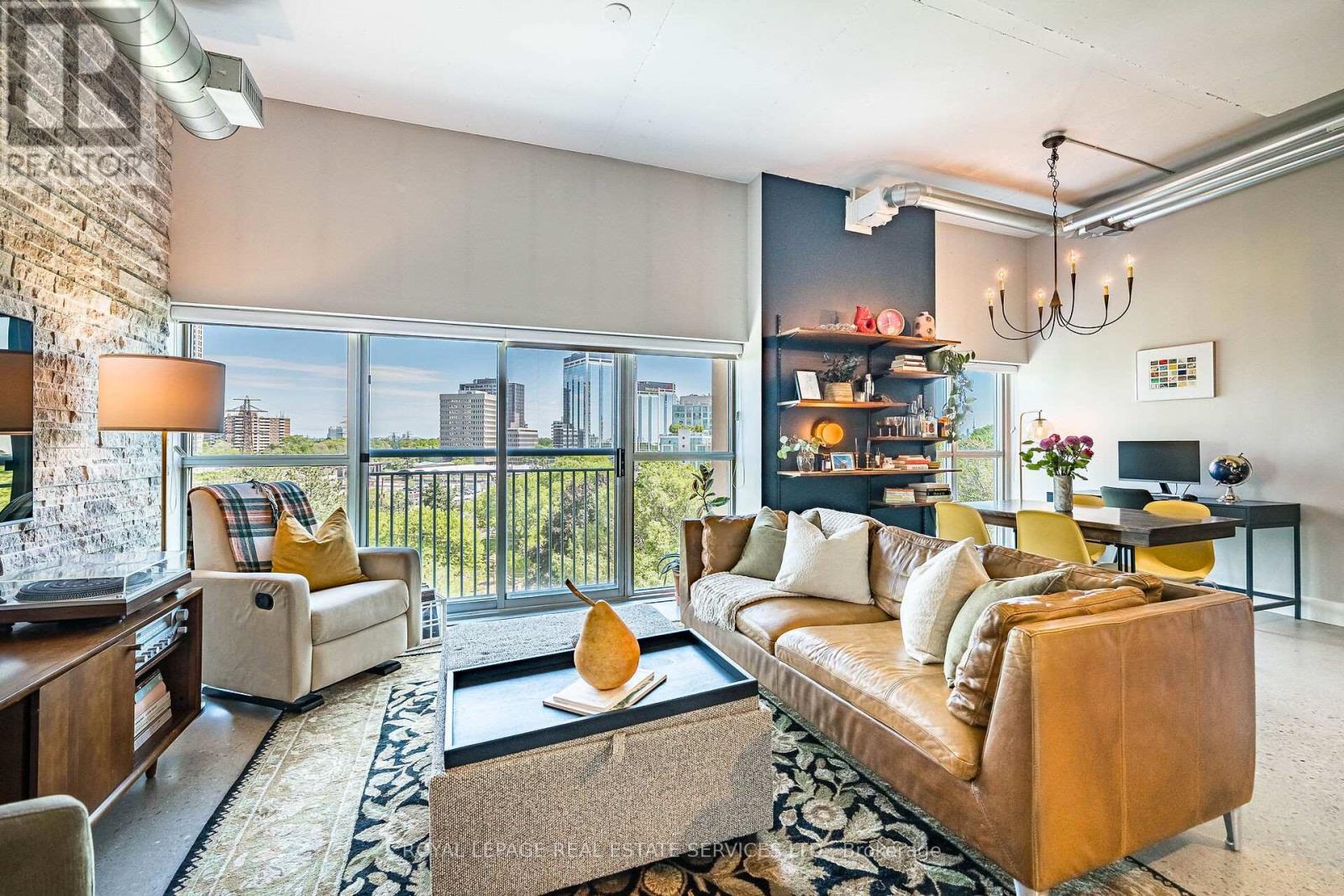 505 - 2 FIELDWAY ROAD