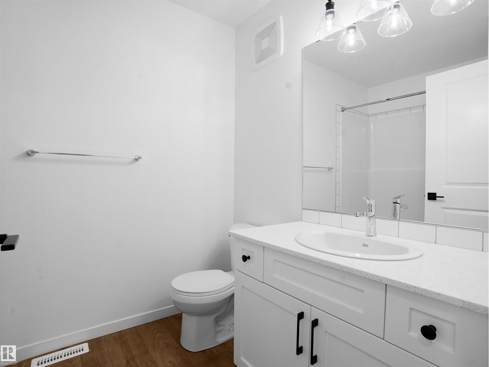 2 18640 18 AV NW — photo 14