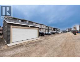 57 Corner Glen Row NE - photo 4