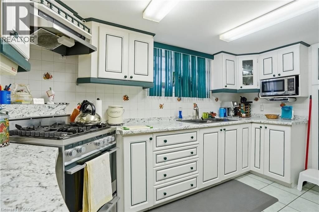 192 PARKDALE Avenue S - 33