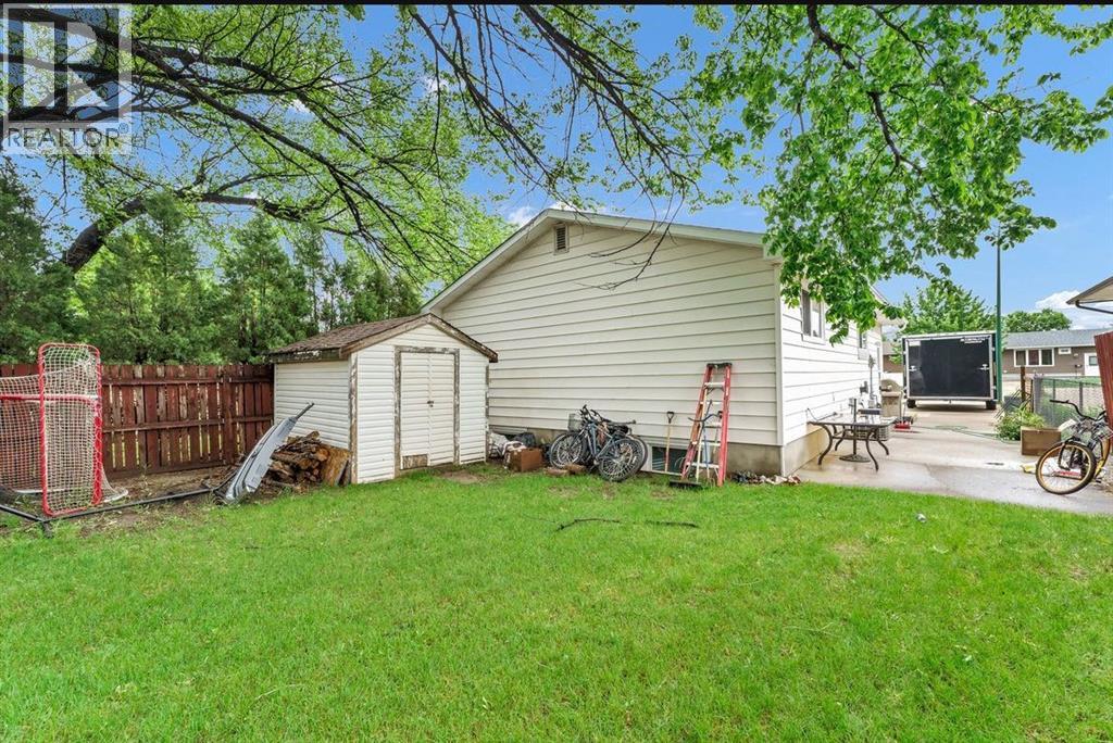794 Black Boulevard NW - 9