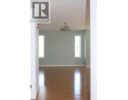 4pc Bathroom - 503 5th Avenue  Ne, Manning, AB T0H2M0 Photo 9