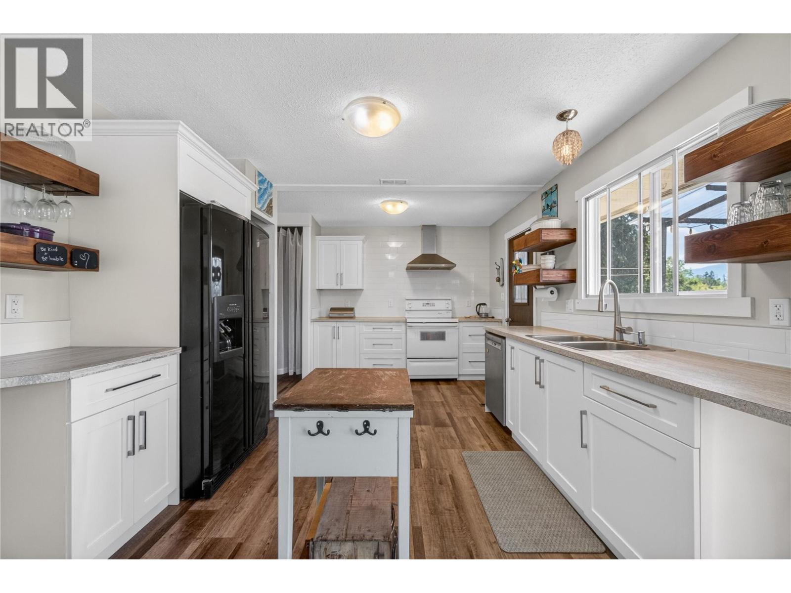 691 3 Street - 7