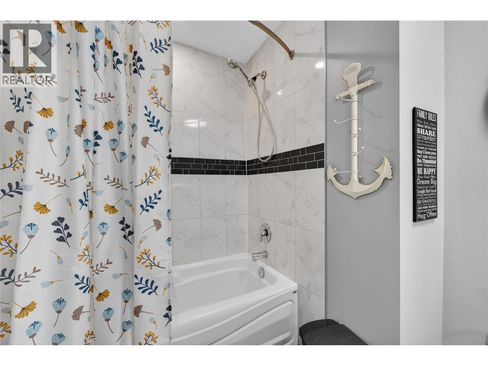 691 3 Street - 25