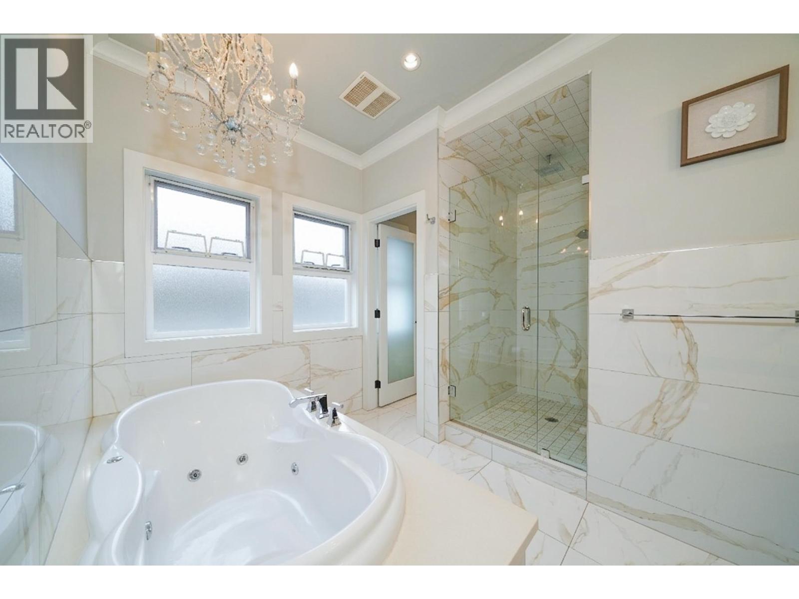 6 Bed, 7 Bath House for Sale in Richmond – 10320 DENNIS CRESCENT, Richmond – MLS# R3121073 - Image 40