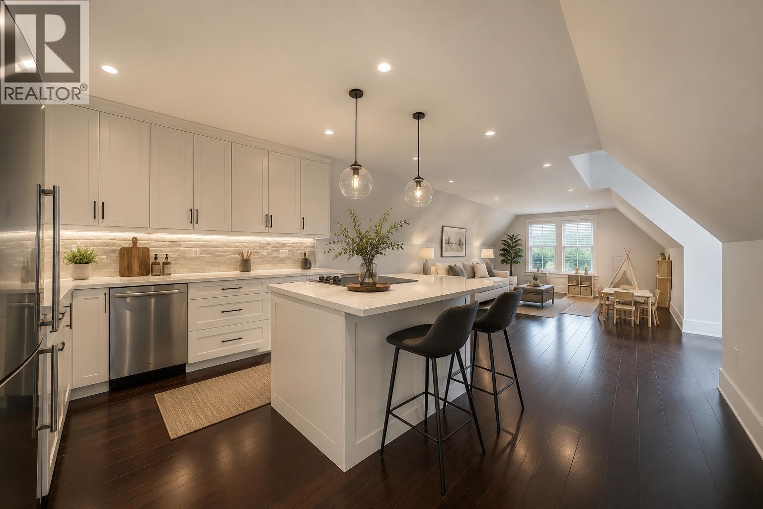 6 Bed, 7 Bath House for Sale in Richmond – 10320 DENNIS CRESCENT, Richmond – MLS# R3121073 - Image 27