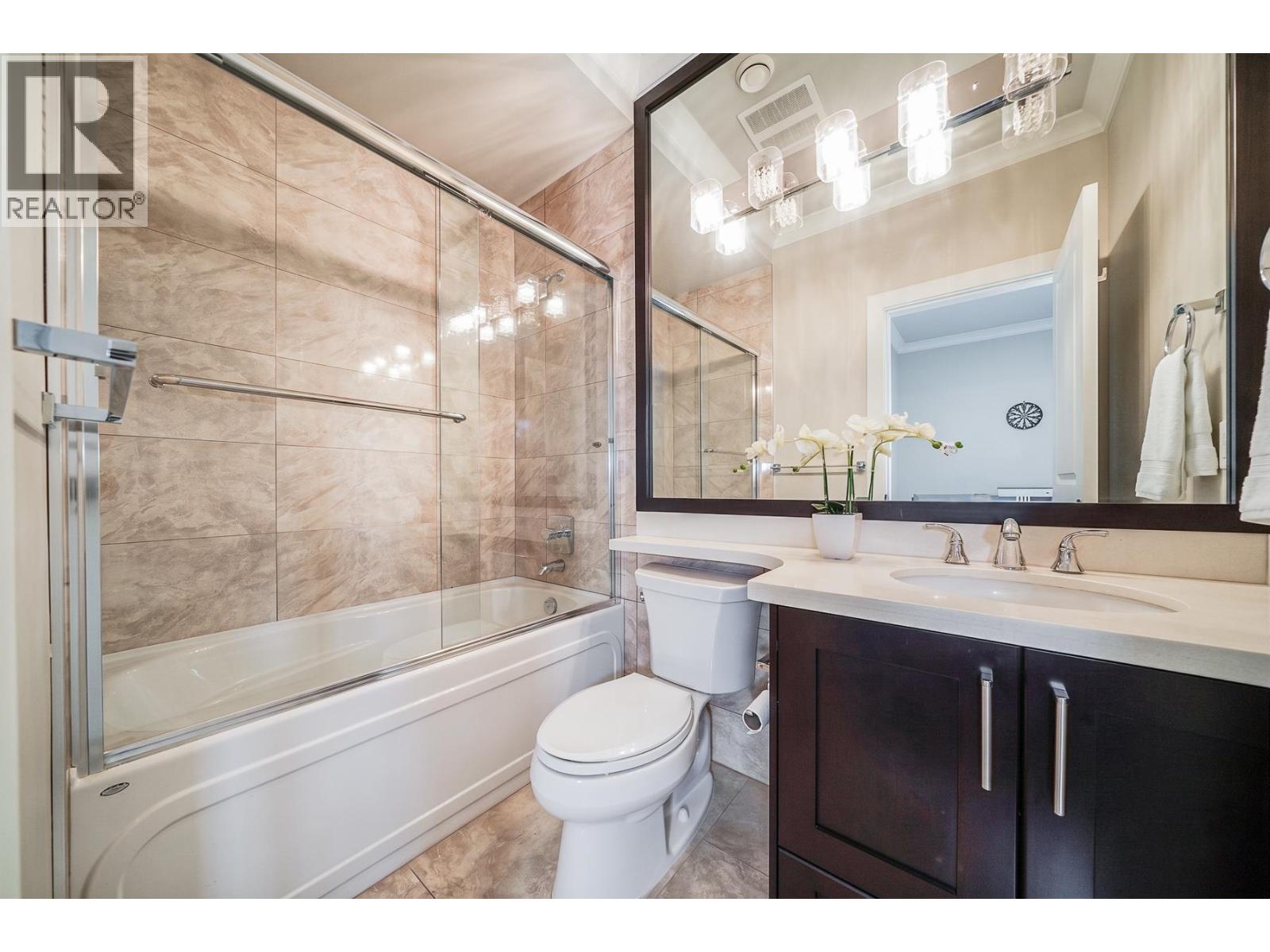 6 Bed, 7 Bath House for Sale in Richmond – 10320 DENNIS CRESCENT, Richmond – MLS# R3121073 - Image 5