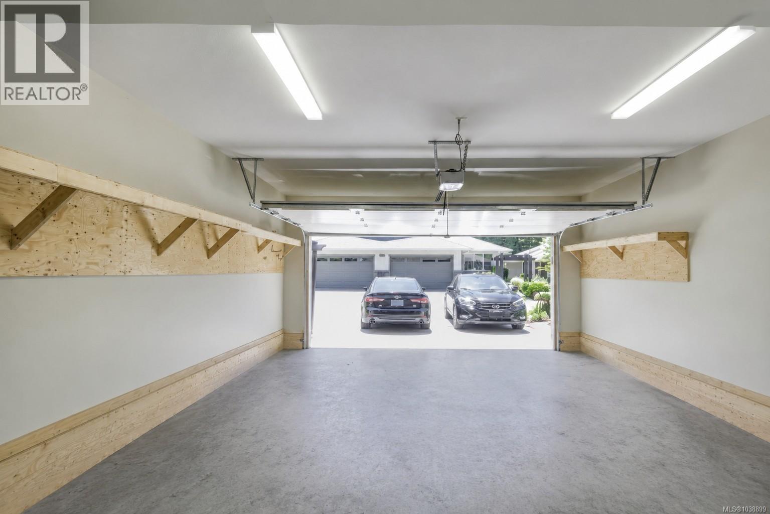 #102 4466 Stonebridge Pl - 26
