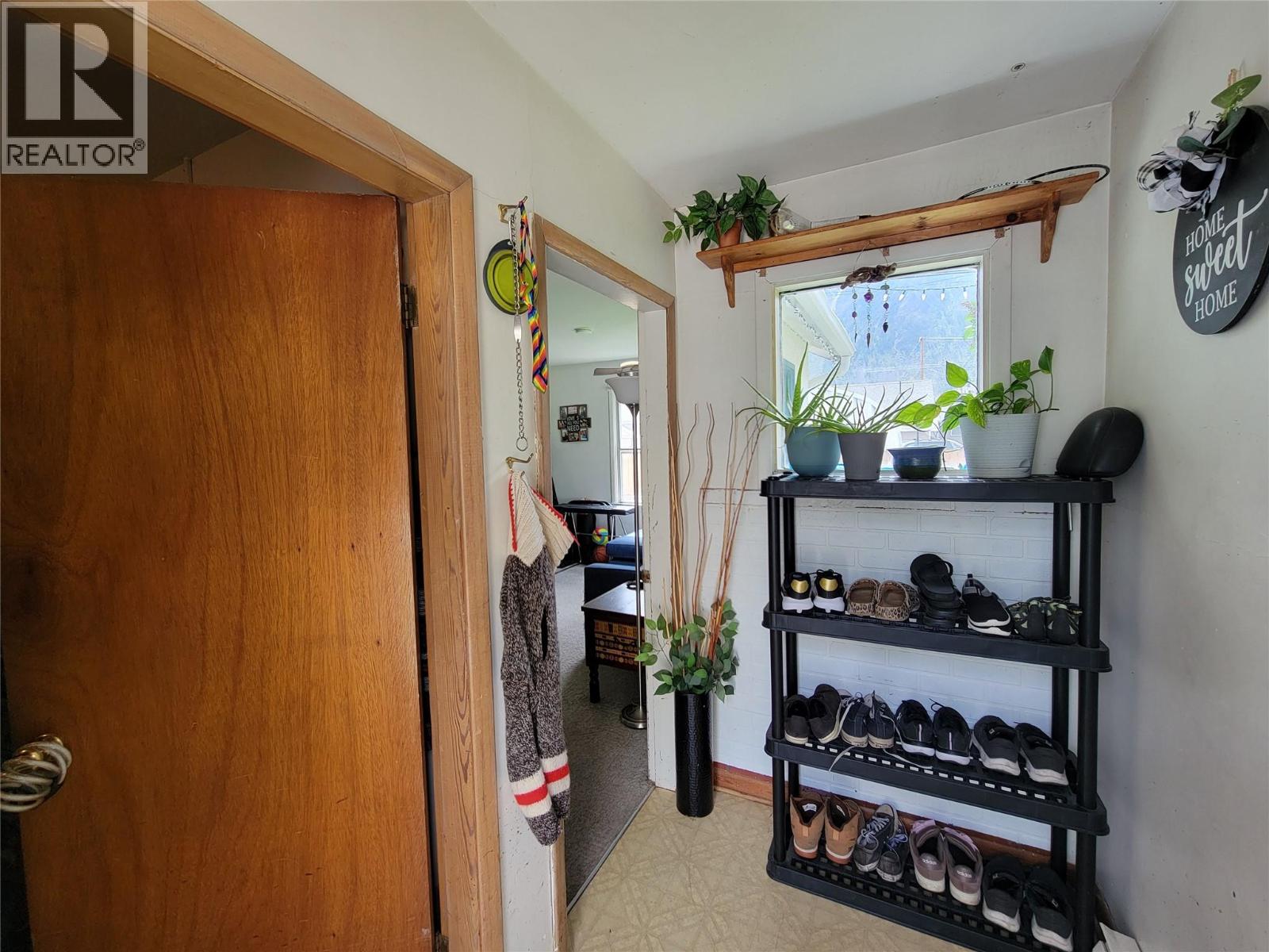 607A 5th Street, Keremeos