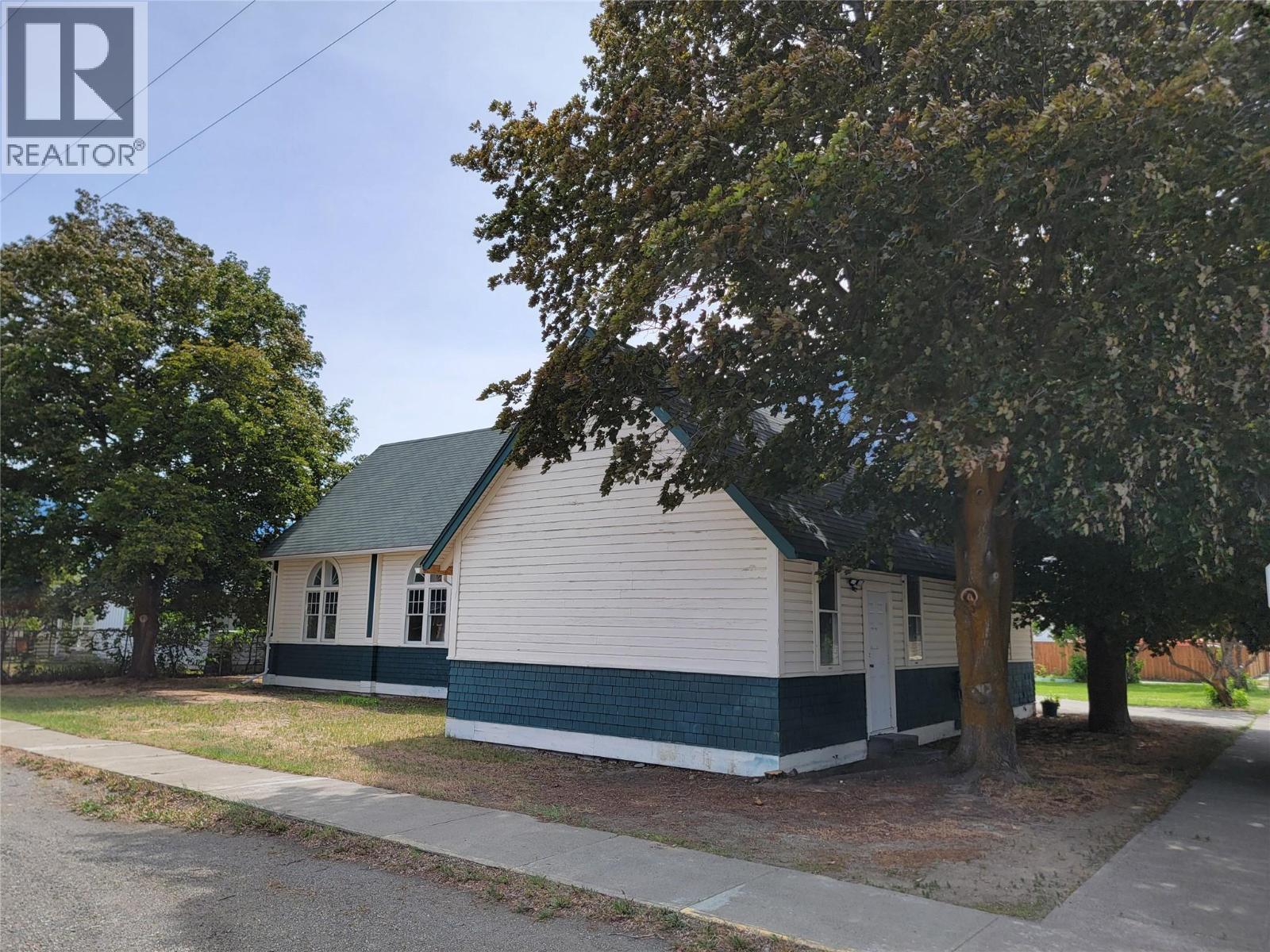 607A 5th Street, Keremeos