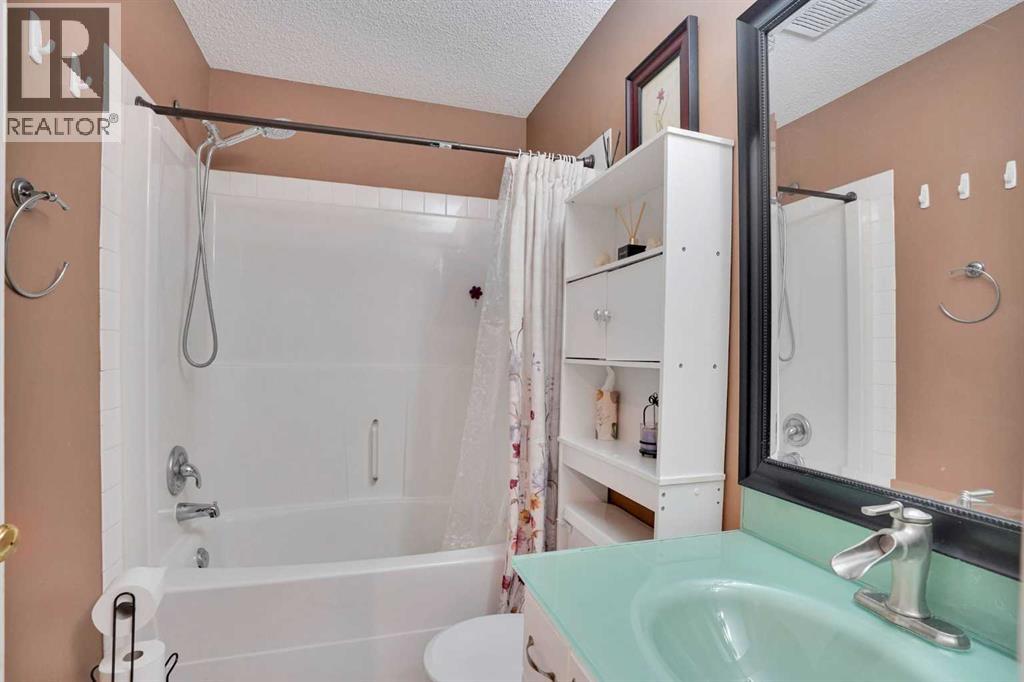 921 Arbour Lake Road NW - 26