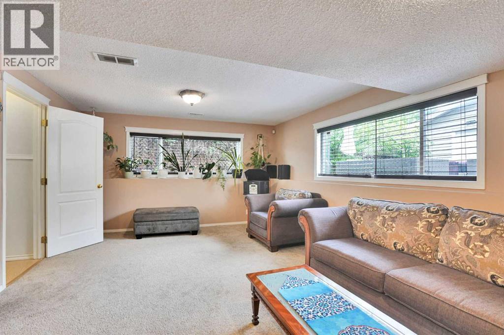 921 Arbour Lake Road NW - 36