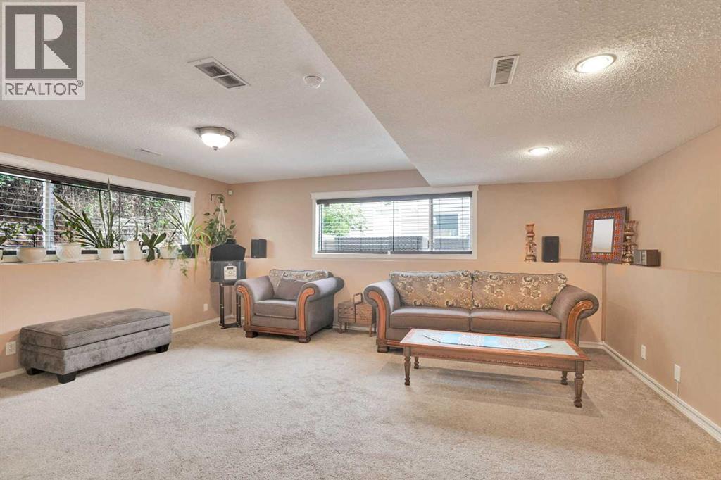 921 Arbour Lake Road NW - 37