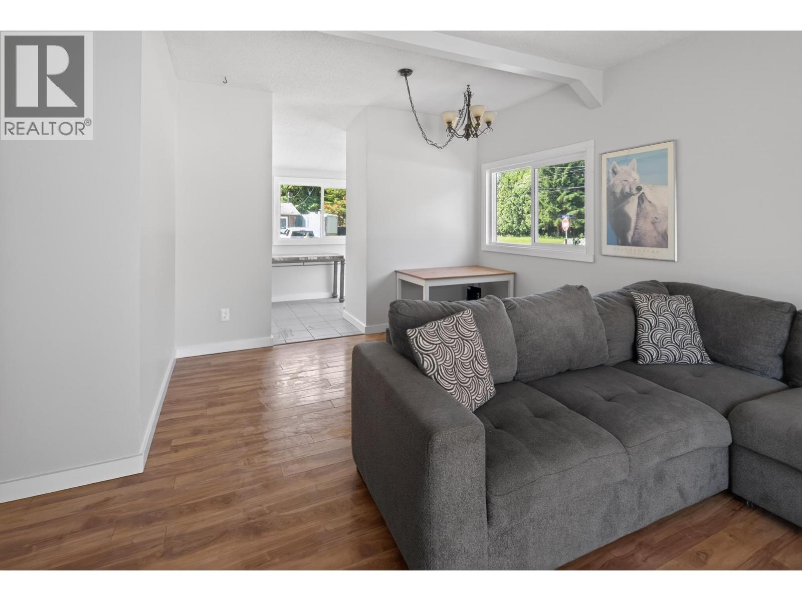 4 DRAKE STREET - 5