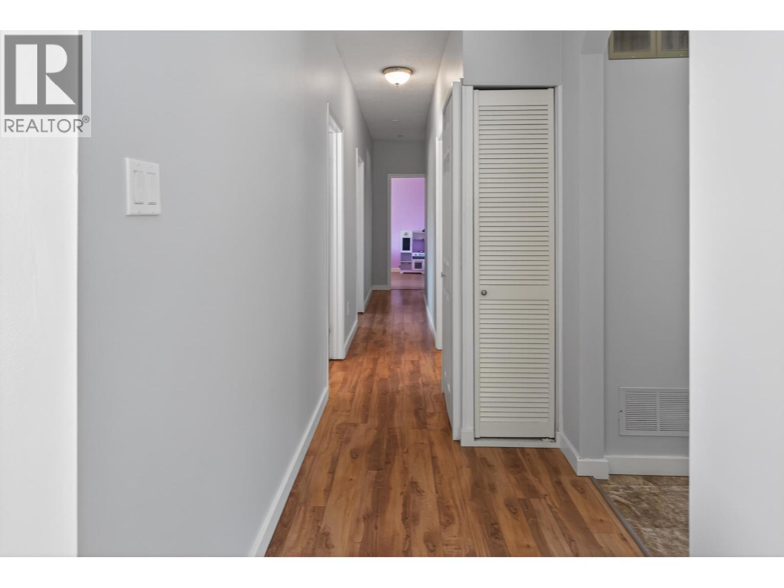 4 DRAKE STREET - 18