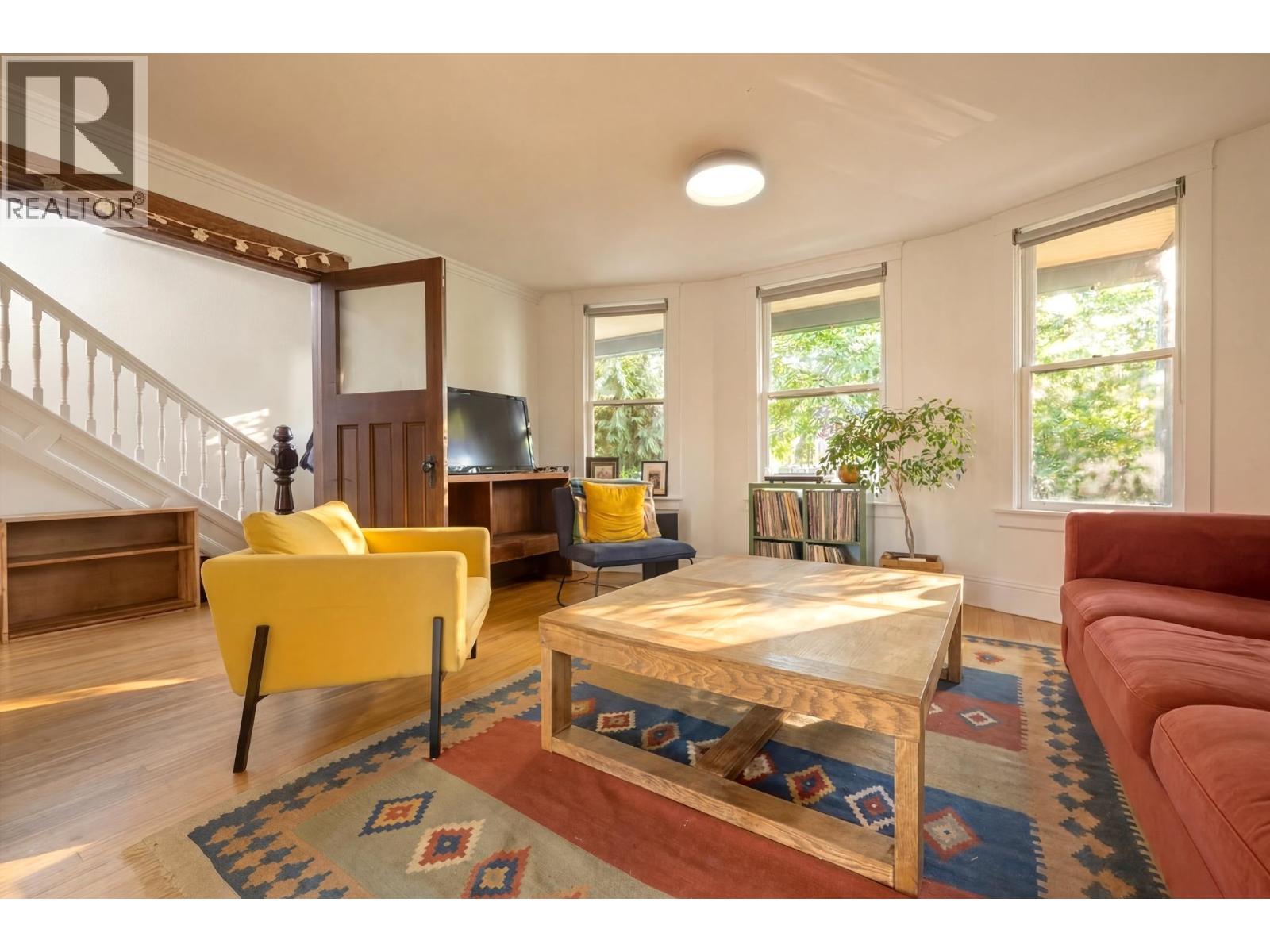 1746 WILLIAM STREET — photo 3