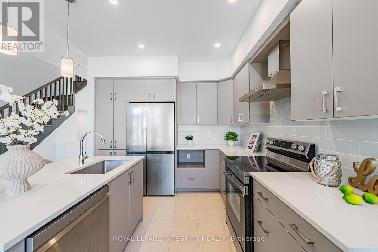 53 MAIZE STREET - 10