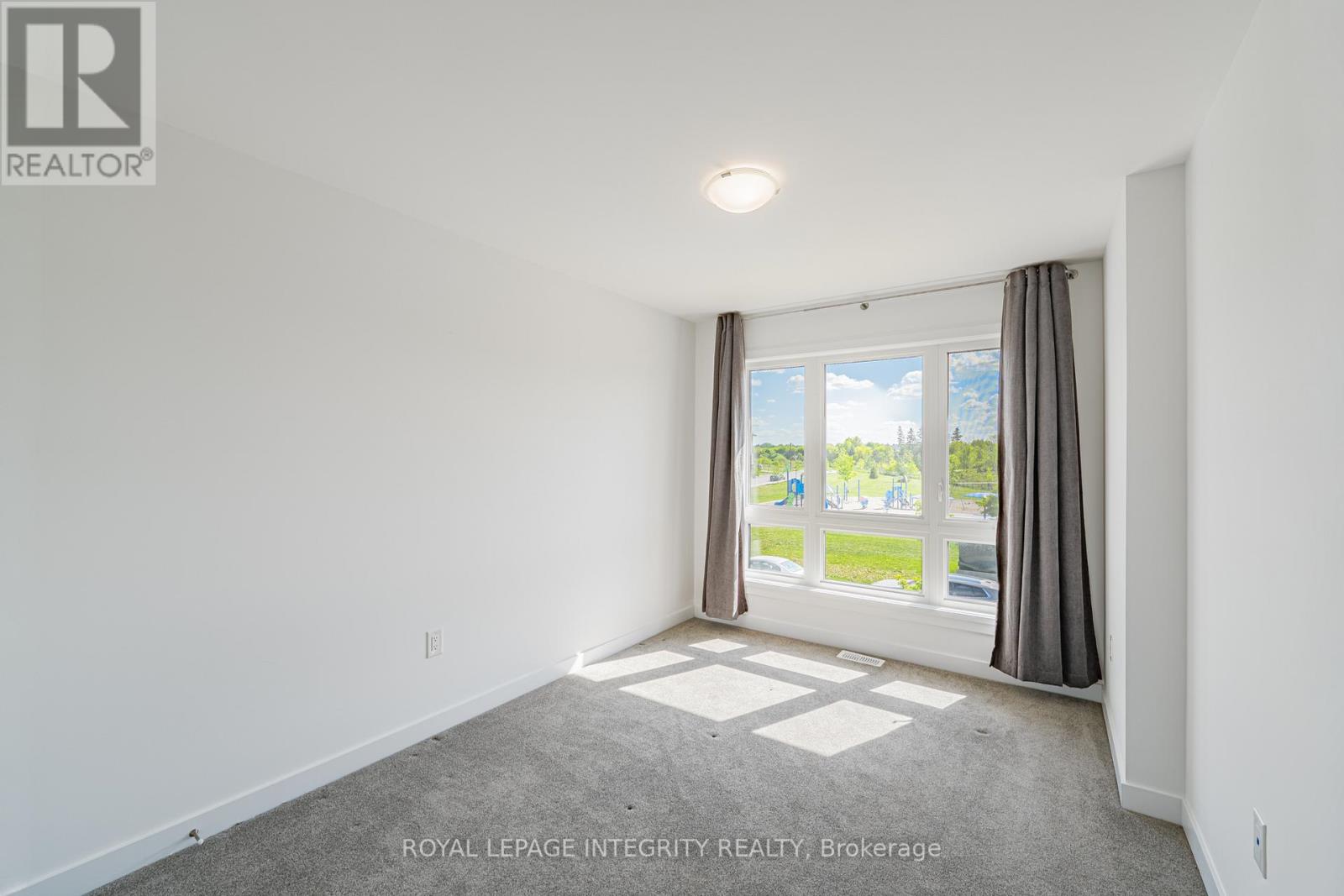 53 MAIZE STREET - 25