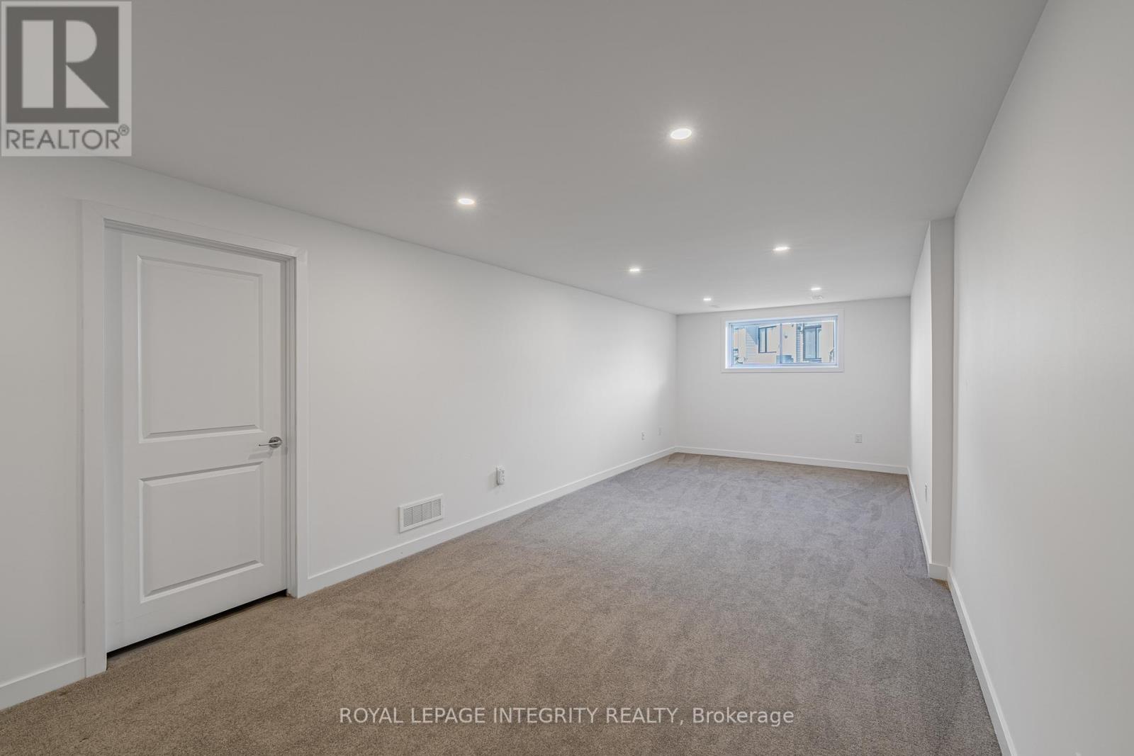 53 MAIZE STREET - 31