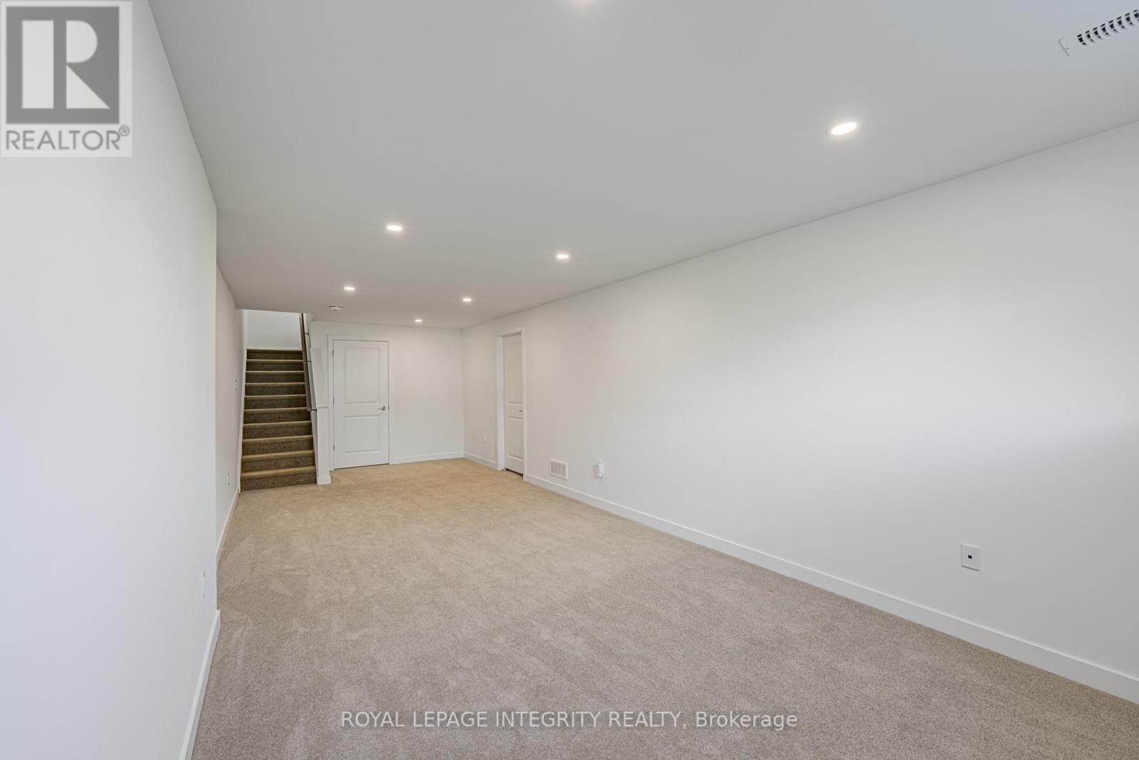 53 MAIZE STREET - 33