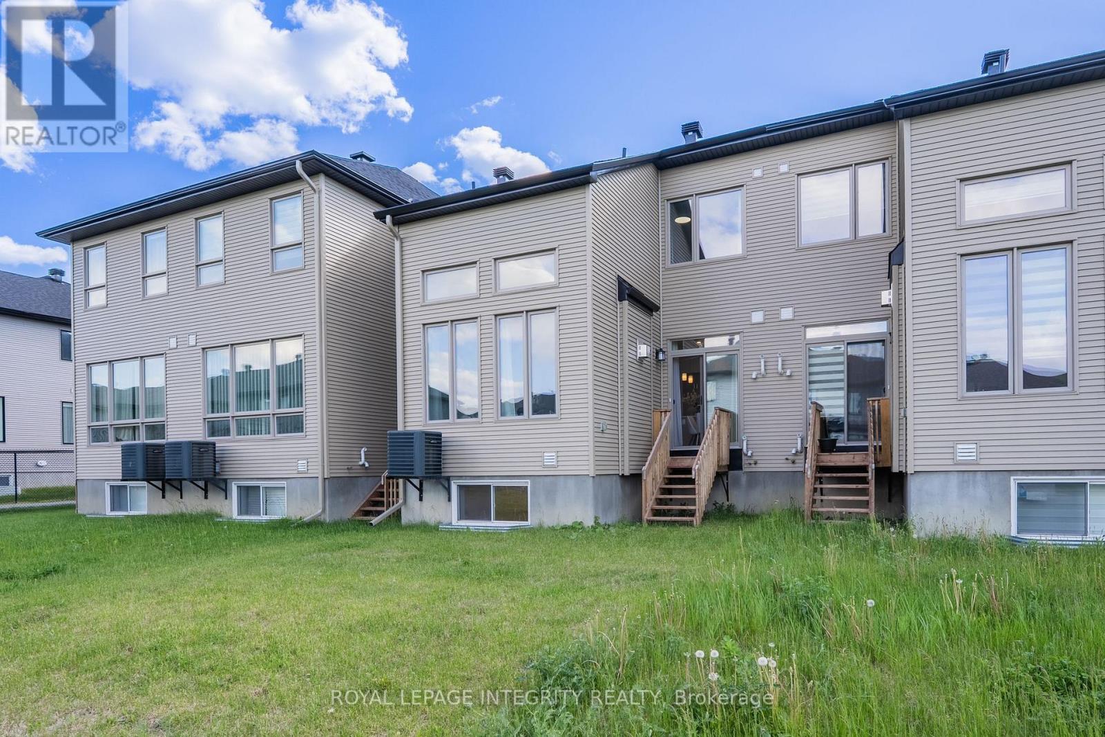 53 MAIZE STREET - 34