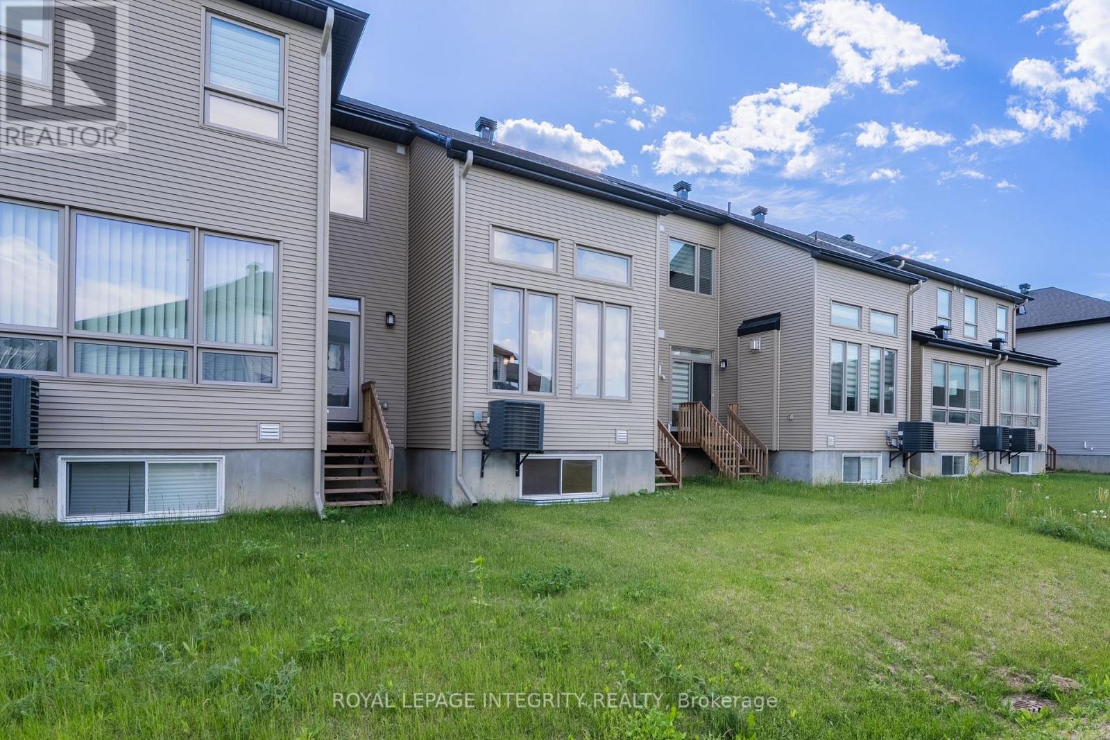 53 MAIZE STREET - 35