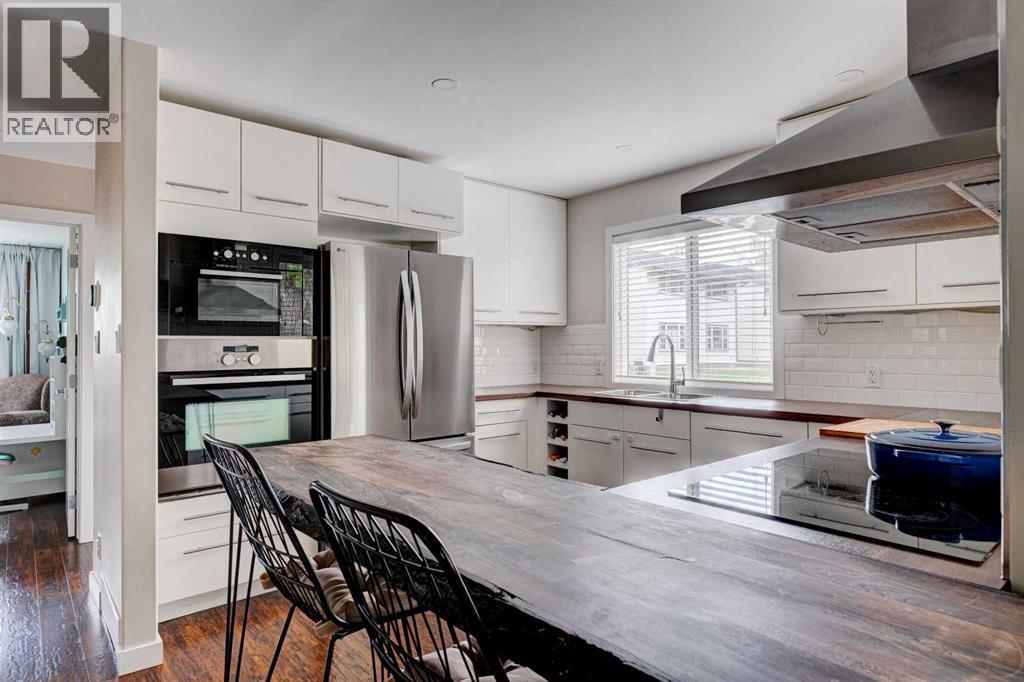 1618 43 Street SW - 14