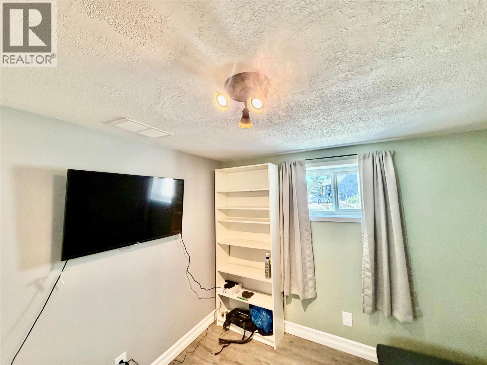 9128 8 Street - 18