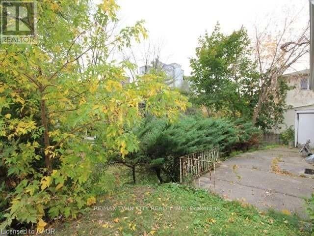 342 KING ST N STREET N - 7