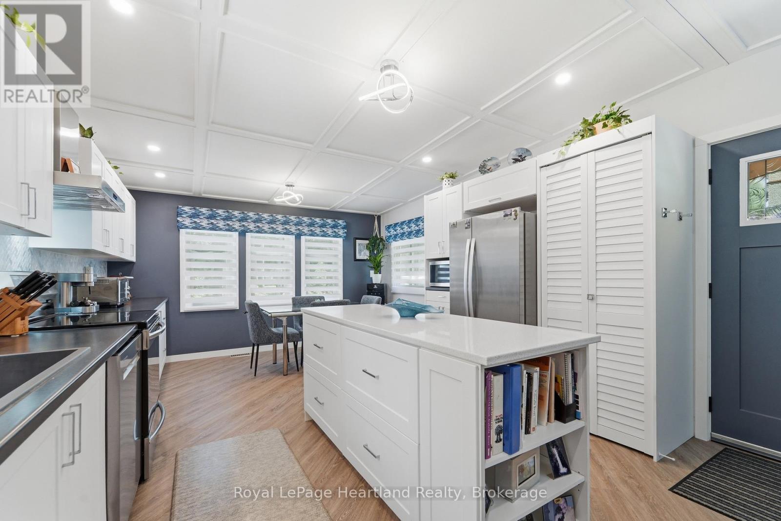 205 CHESTNUT DRIVE - Image 4