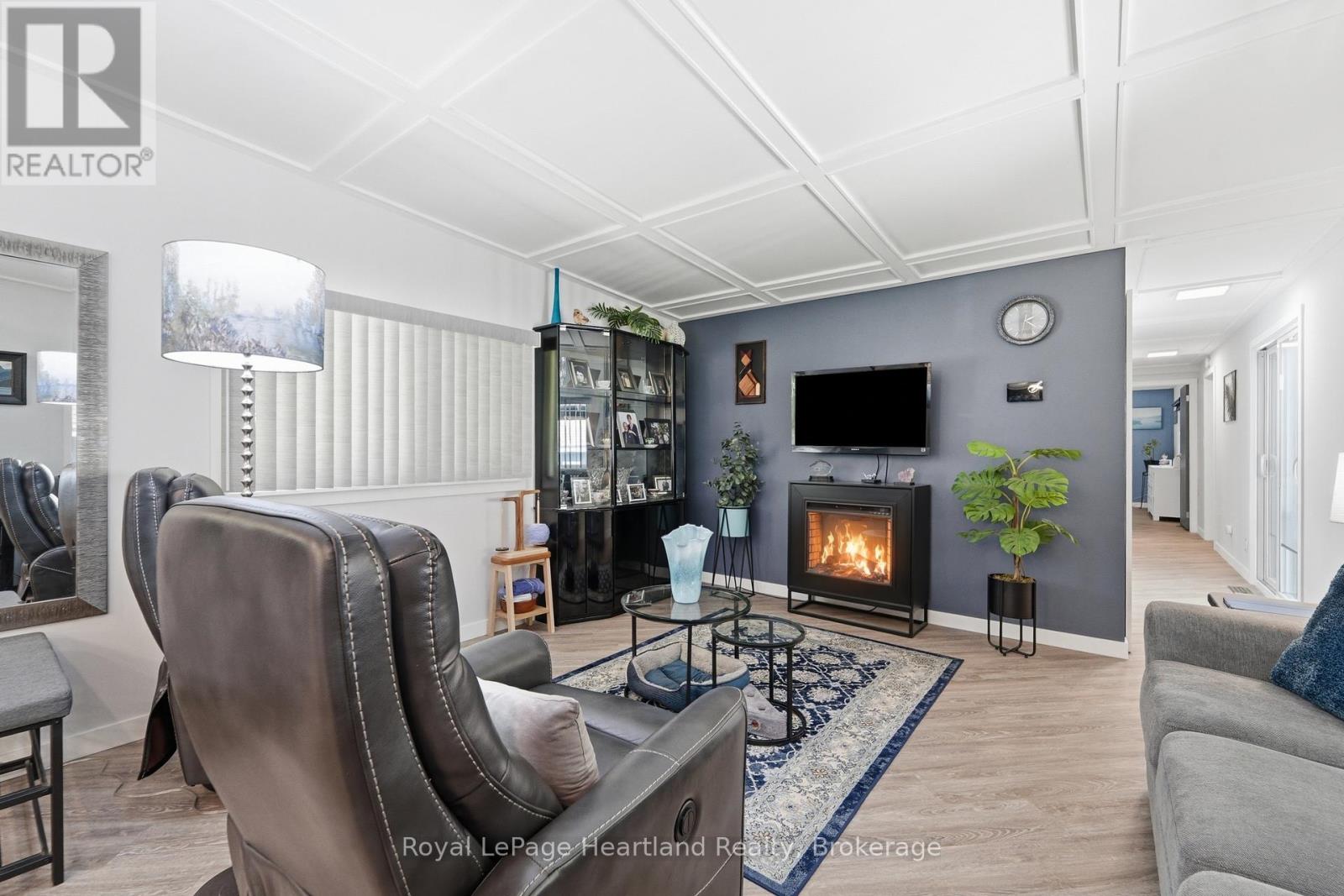 205 CHESTNUT DRIVE - Image 8
