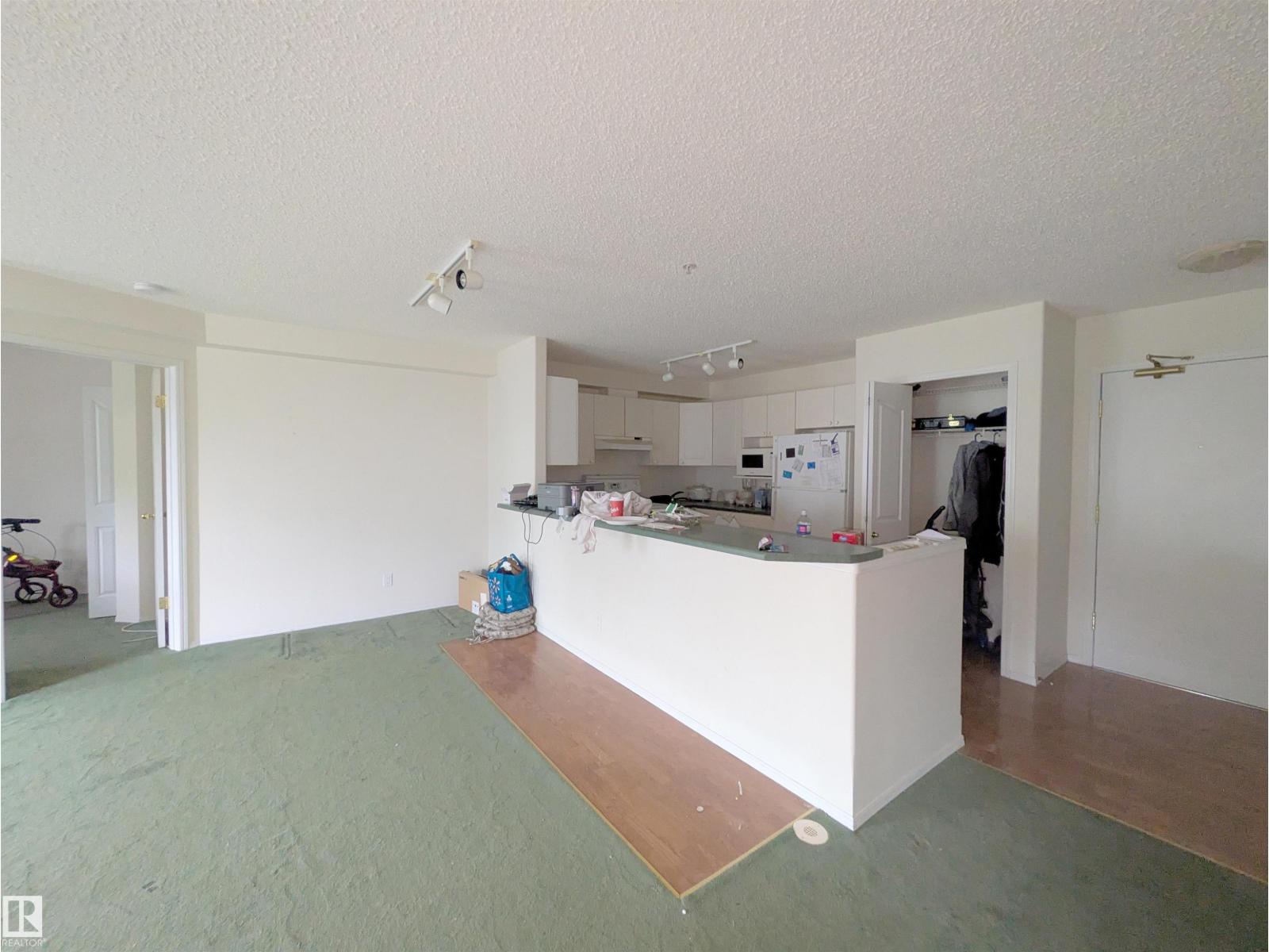 #402 7905 96 ST NW - 10