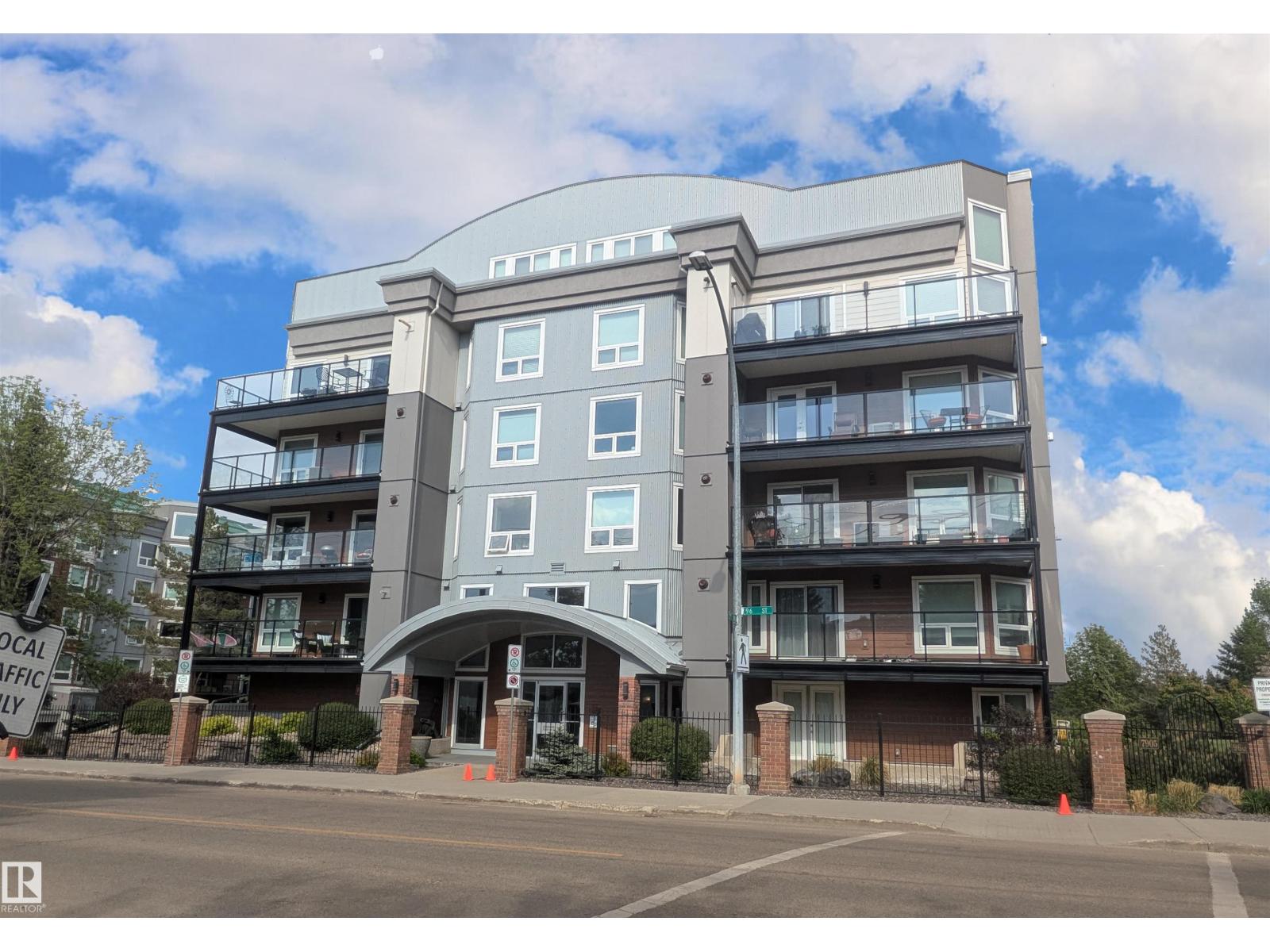 #402 7905 96 ST NW - 2